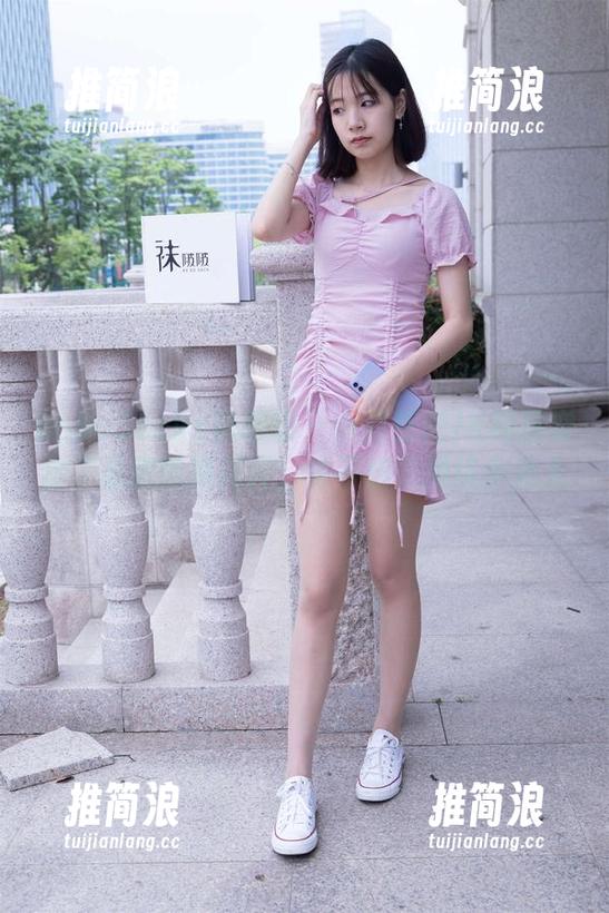 BoBoSocks袜啵啵 - 小甜豆把JK制服穿出了私拍的新花样，真不愧是网络小达人