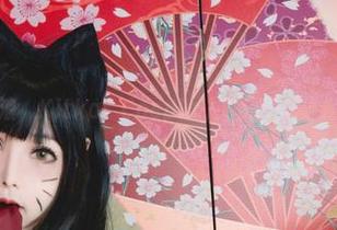 套图流浪，Kitkat Cosplay的长腿在寻找小云朵
