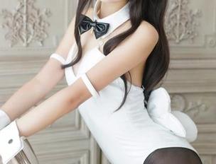 在线写真喵糖映画：萝莉少女的天真，可能被你误解为一场暗恋哦。