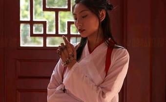 MiiTao蜜桃社 – 圣诞快乐？更快乐的是Lra的私拍和丰富资源！