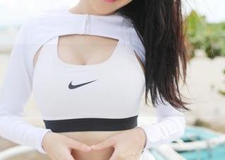 MyGirl美媛馆 – 海边照分享——小海臀rena透露沙滩上最难忘的一双拖鞋！