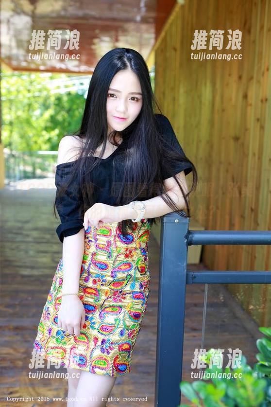 TGOD推女神 - 原图看得我直傻眼，张美荧，你的旗袍有何特别之处？
