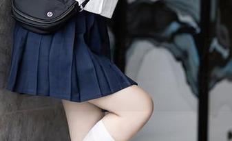 XIAOYU语画界 – 仔细研究，月音瞳的图库女孩，别有一番风味