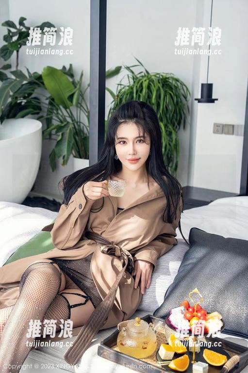 XINGYAN星颜社 - 你敢试试把潘思沁的吊带当壁纸吗？我觉得丢给墙上的眼神必然超赞！