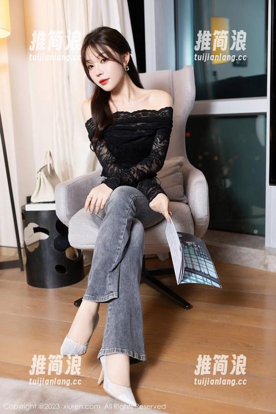 Xiuren秀人网 - 翻看大美媚京的女神作品，怎么感觉我也被画里的她盯上了？