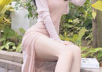 Xiuren秀人网 – 精选徐莉芝Booty：裸足她的每一步都是独特的风景