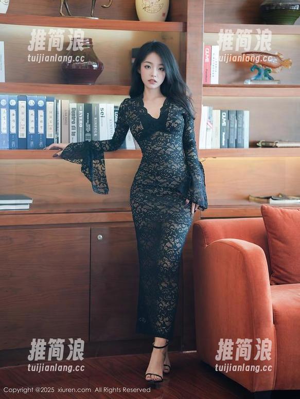 Xiuren秀人网 - 有人说眼镜是个危险的道具，林文文yooki全套图集将颠覆你的认知。