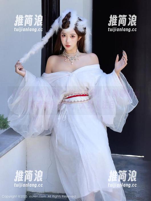 Xiuren秀人网 - 拍得真好！芈琳娜黑丝高清套图分享，太引人注目！