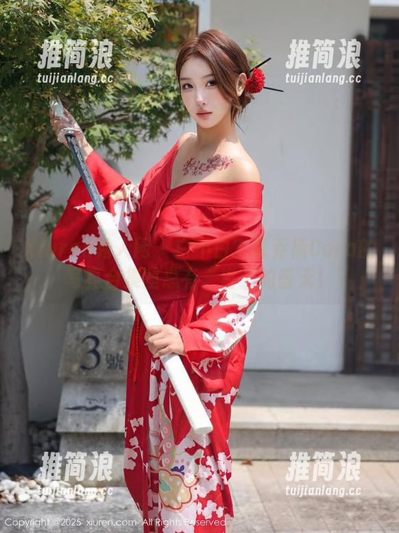 Xiuren秀人网 - 白不白？顾乔楠Cora的写真合集里总有“白”的蓝天！