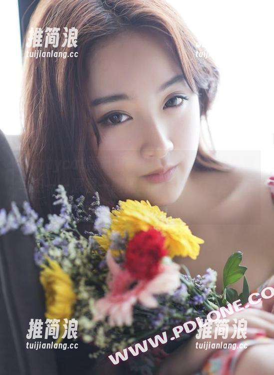partycat轰趴猫 - Ellie艾栗栗的空姐写照——原图一眼倾心，写真就像是上了云端的青春气息。