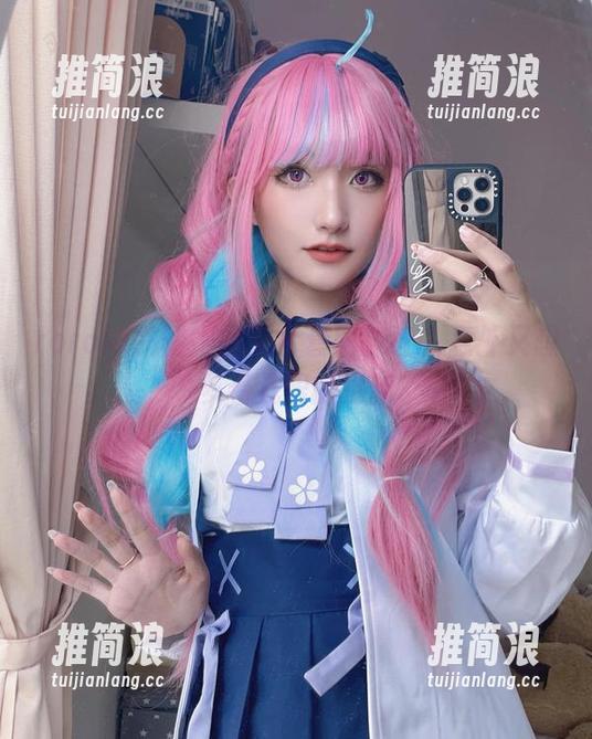 roroki骷髅姬的天台套图，让人意外又想多看几眼的更新