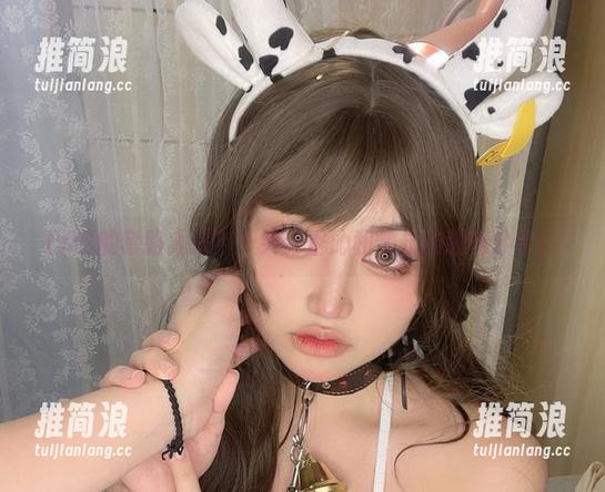 一笑芳香沁 COS的套路太深?一笑芳香沁和学长的趣味分享!