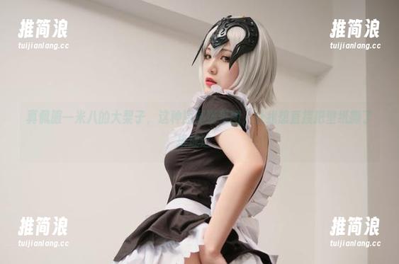 一米八的大梨子 真佩服一米八的大梨子,这种短尾猫美图,让我想直接把壁纸撕了换成这。