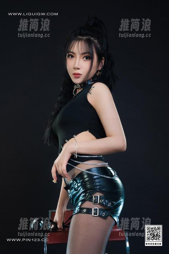 丽柜 - 安娜带你感受赛道女郎的伴随福利