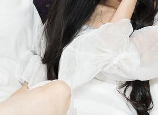克拉女神 – 妮子的旗袍：原图+合集，不过这身材真有意思。