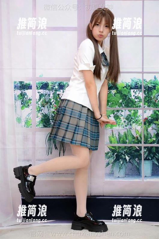 初夏女神 - 看完柒柒的精选写真，才明白什么叫“相见恨晚”！