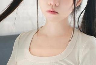 可可小白兔到底在干嘛？婚纱写真分享让你自己判断一下。