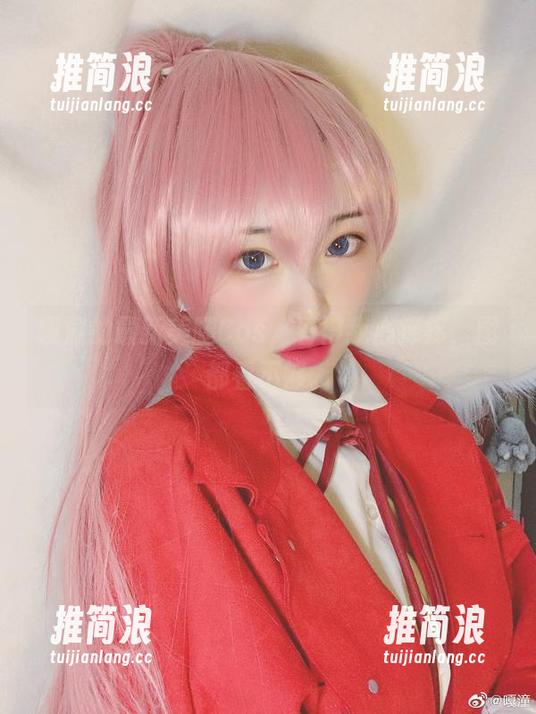 嘎潼的最新美腿Cos，看得我心痒痒，图都看不够。