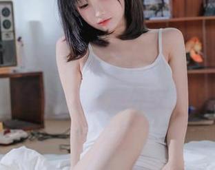 免费写真，失眠小宁与她那“不太健康”的女友，意外安静