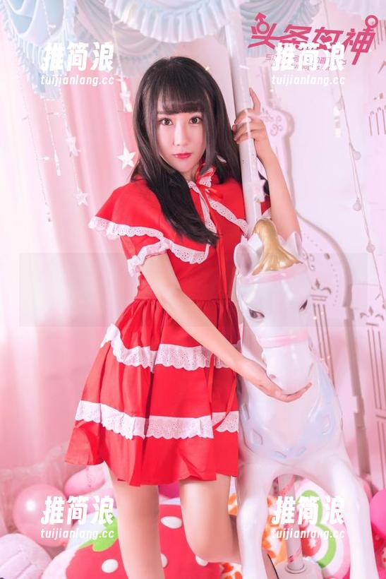头条女神 - 王竹与她的红裙：私房写真大作，一不小心就上天！