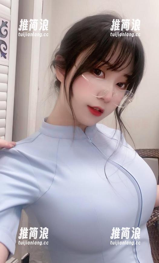 奇行家狗崽 穿上职业装的奇行家狗崽,让每一张套图合集都喜欢得不行。