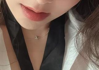 微密圈 – 浴缸里的奶雯，是偶像也是洗澡的专业户——私拍美图上线！