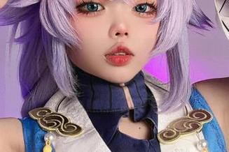 反正小瑶幺幺的蓝白条纹作品，让人分分钟想去海滩分享快乐