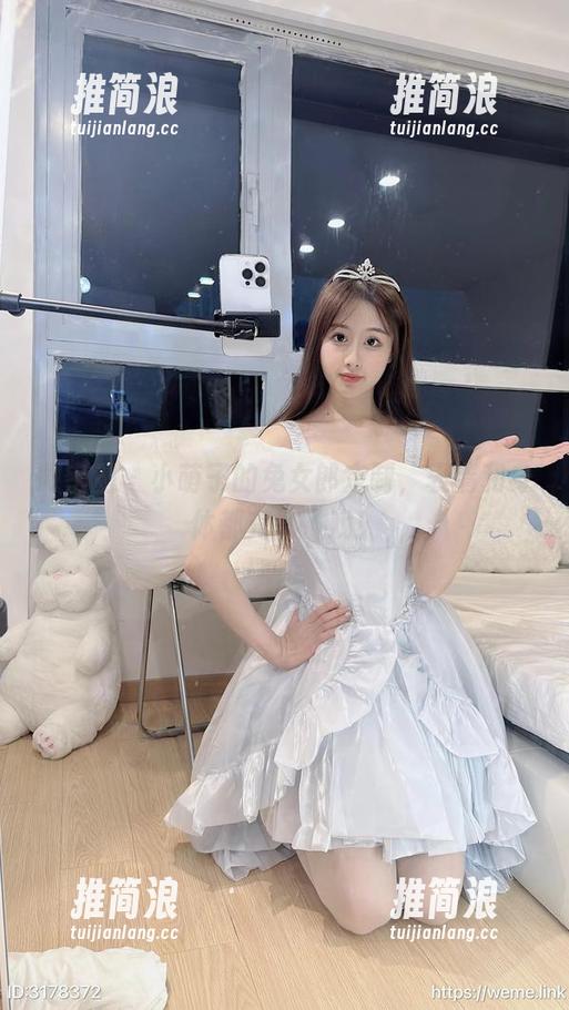 微密圈 - 小萌子的兔女郎定制，表情和身体都充满了戏！