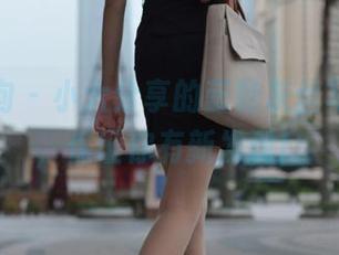 异思趣向 – 小六分享的蓝鞋灰丝写真，来，保证你有新发现！