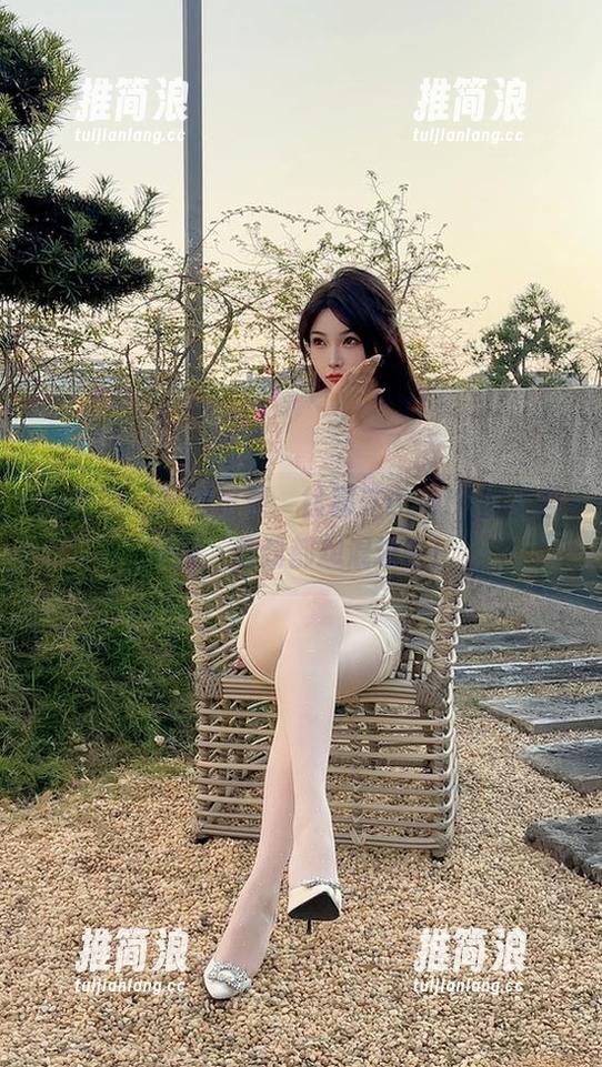 微密圈 - 高清记录，徐莉芝Booty的女君交接，连我都想混进去！