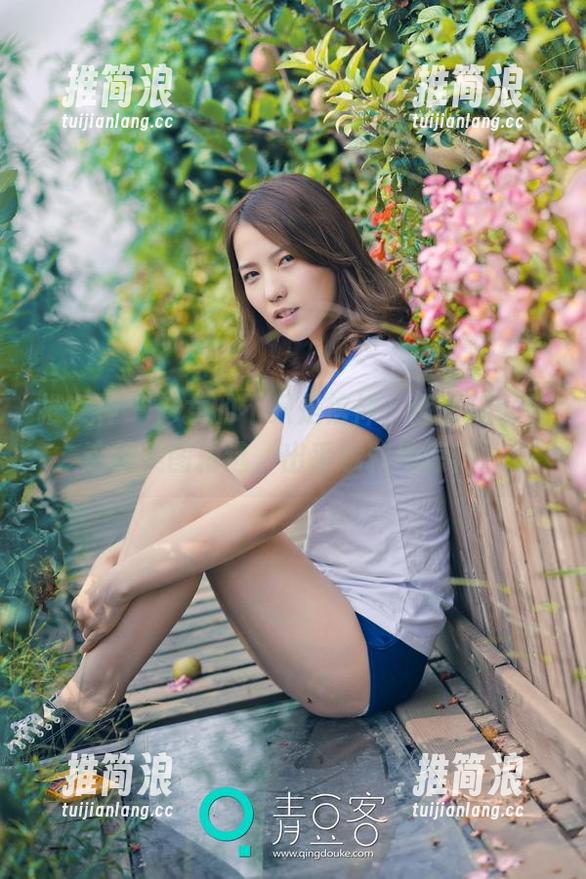 推女神 - 修女的不只是信仰，还有施忆佳这组美图精选，出乎意料地惊艳。