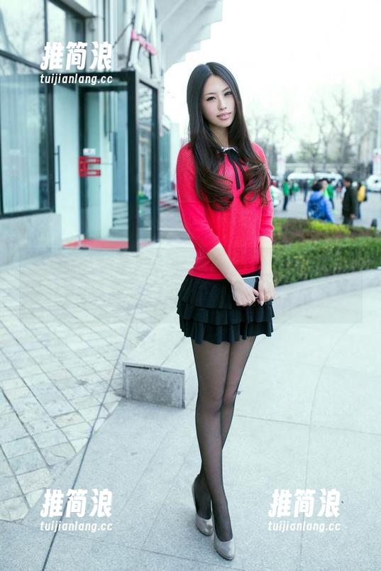 推女郎 - 体操服？又是Yu佳妮的私拍，一边运动一边打打闲聊，太真实了