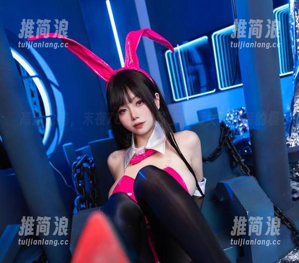 高清沦陷，末夜787为你献上蕾姆女仆泳装的极致诱惑。