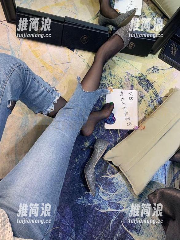 微密圈 - 太会玩了！杨大乐乐很靠谱的作品让这双腿在镜头前翩翩起舞