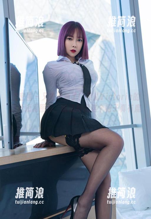 微密圈 - 又来更新了！果儿Victoria的黑丝短裙图包，话说好像这个裙子真有魔力。