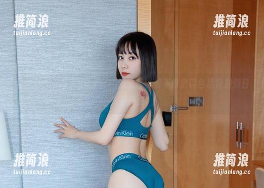 微密圈 - 看果儿Victoria的美图，恨不得把黄色战袍搬到日常穿搭里！