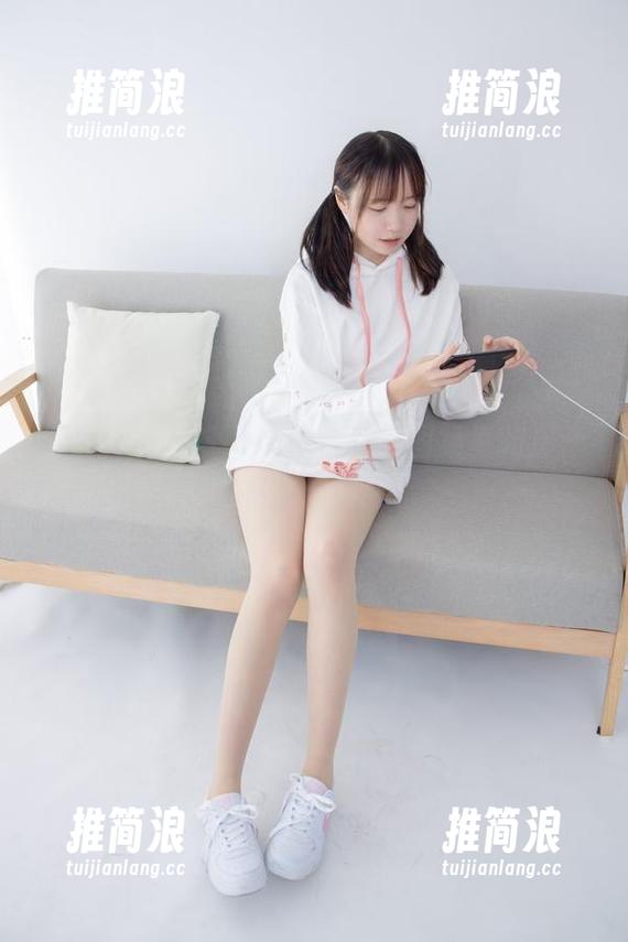 森萝财团 - Sia试拍，私房图集里的那些似有若无的暗示