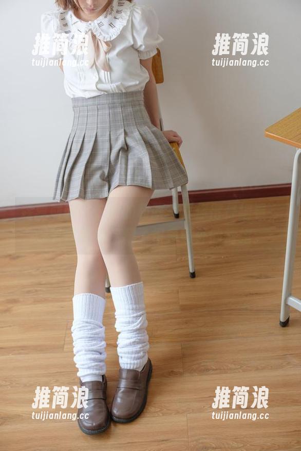 森萝财团 - Sia的和服写真你得仔细看，细节里面好像藏了很多意外的情绪。