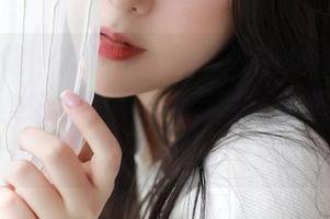 模范学院 – 探访Evelyn艾莉的浴室，分享她的美好套图，结果我被镜子里的自己吓了一跳。