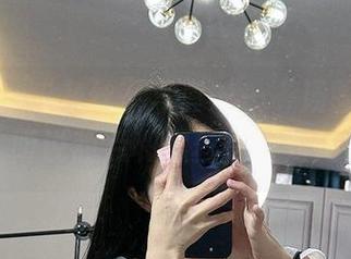 微密圈 – “灰丝”写真——“汤圆可甜了”，听说甜点和黑丝是一对绝配？