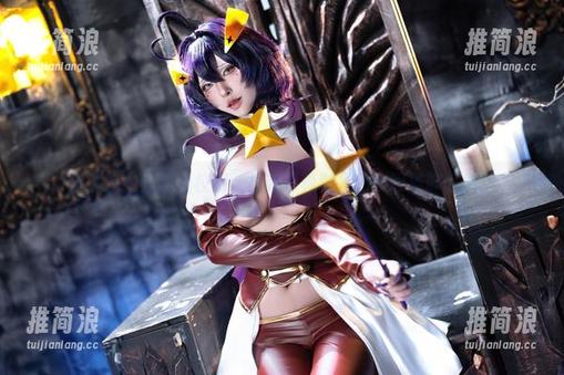 当清水由乃穿上校服，最新写真散发出一股猫咪气息。