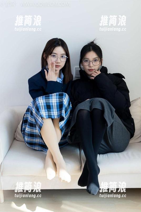 物恋传媒 - 跟随小竹的脚步，水手服高清图册里的每一种姿态都让人想起海风和海鸥。