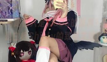 你以为高跟鞋只是个COS的道具？错误，是白栎Shirly的致命武器！