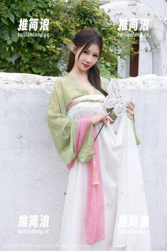 秀人网 - Carol周妍希你这女神的姿态，我必须分享这套图，毕竟我也想成为这样的女孩。