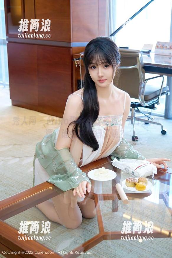 秀人网-Miko酱 秀人网 - Miko酱的美脚写真:足下的资源,谁会抵挡得了呢?