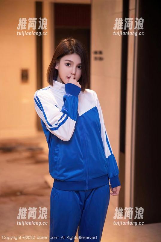 秀人网 - 你们还记得那位可爱的Mila嘟嘟吗？她的JK写真集终于更新了，太可爱了！