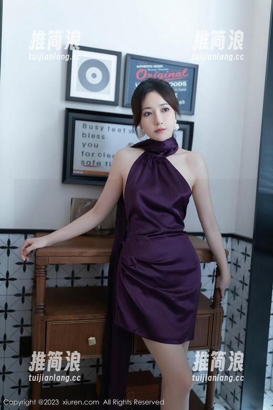 秀人网 - 兔子NINA的死库水写真——在水里，我不想上岸。赶紧下载吧！