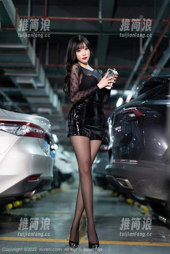 秀人网 - 旗袍那么美，徐莉芝Booty的高清写真把我彻底击中，身段真不赖。