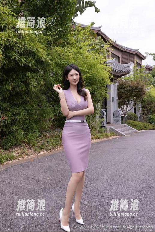 秀人网 - 当红裙遇上网盘，木木hanna合集难道要出个红色指南？