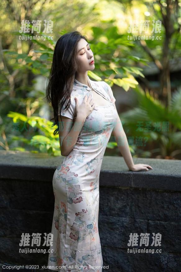 秀人网 - 李丽莎的礼服美穿了，无圣光照样实力打卡，难道这是新潮流？